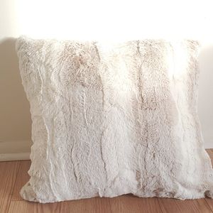 DKNY REVERSIBLE THROW PILLOW- SHERPA & FAUX FUR